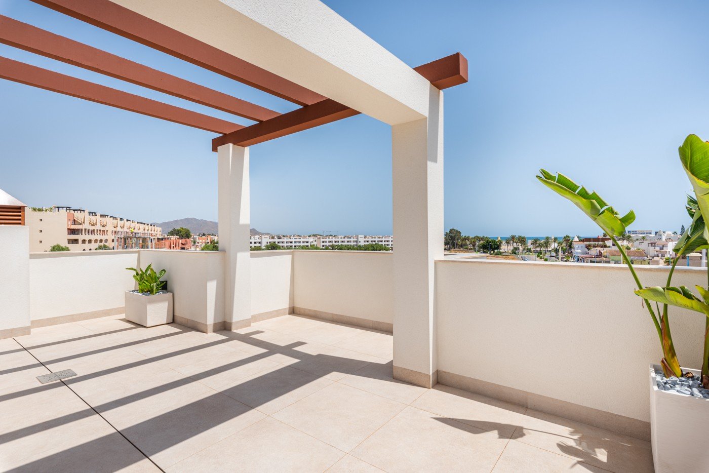  Die Villa Laguna Azul im prestigeträchtigen Residencial Monte Carmelo de Vera in Almería ist die perfekte Kombination aus modernem Design, Komfort un
