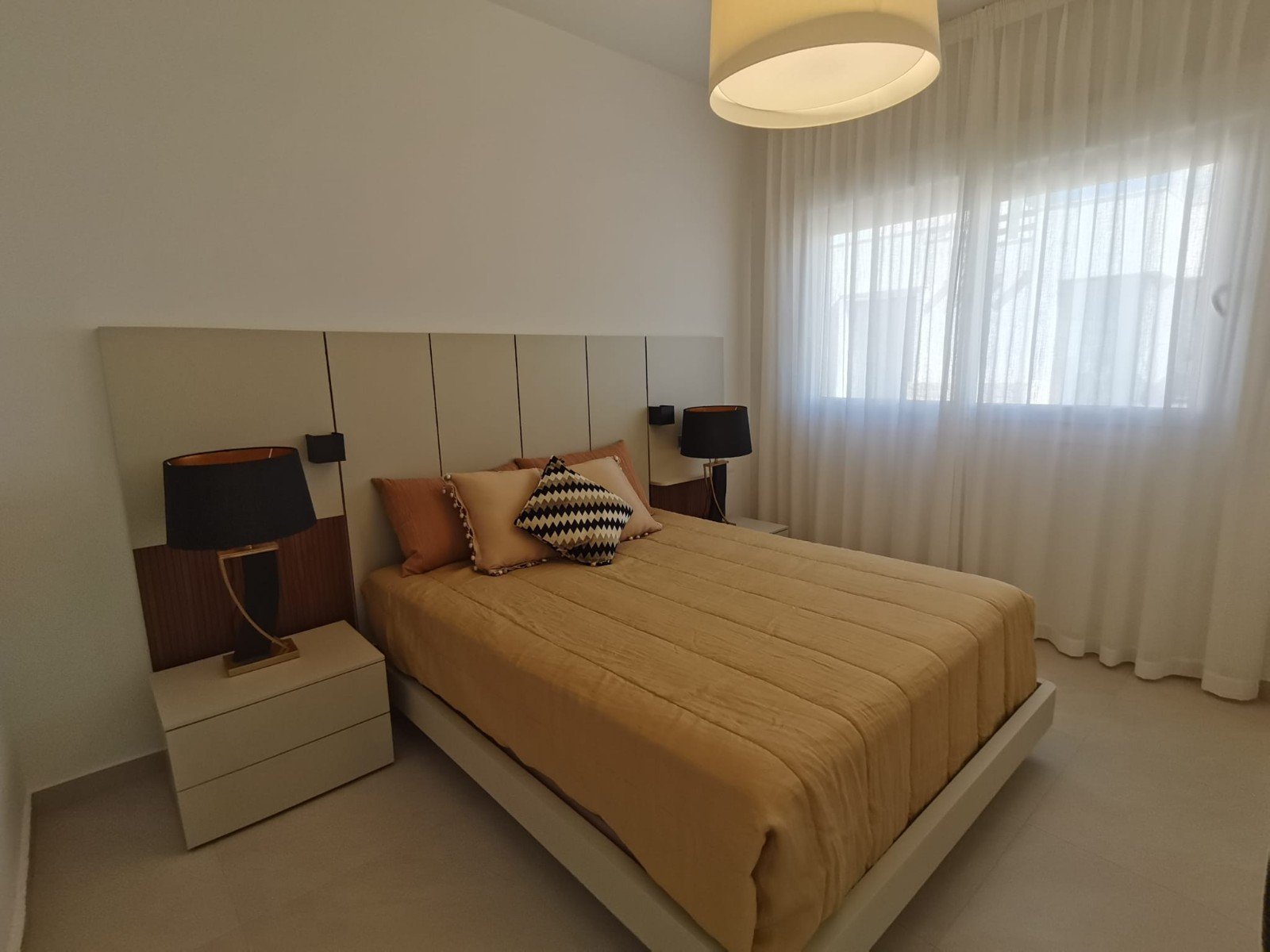 Das Residencial Villas Las Lagunas liegt in einer der schönsten und ruhigsten Gegenden zwischen Ciudad Quesada und Pueblo Bravo. Das Projekt besteht